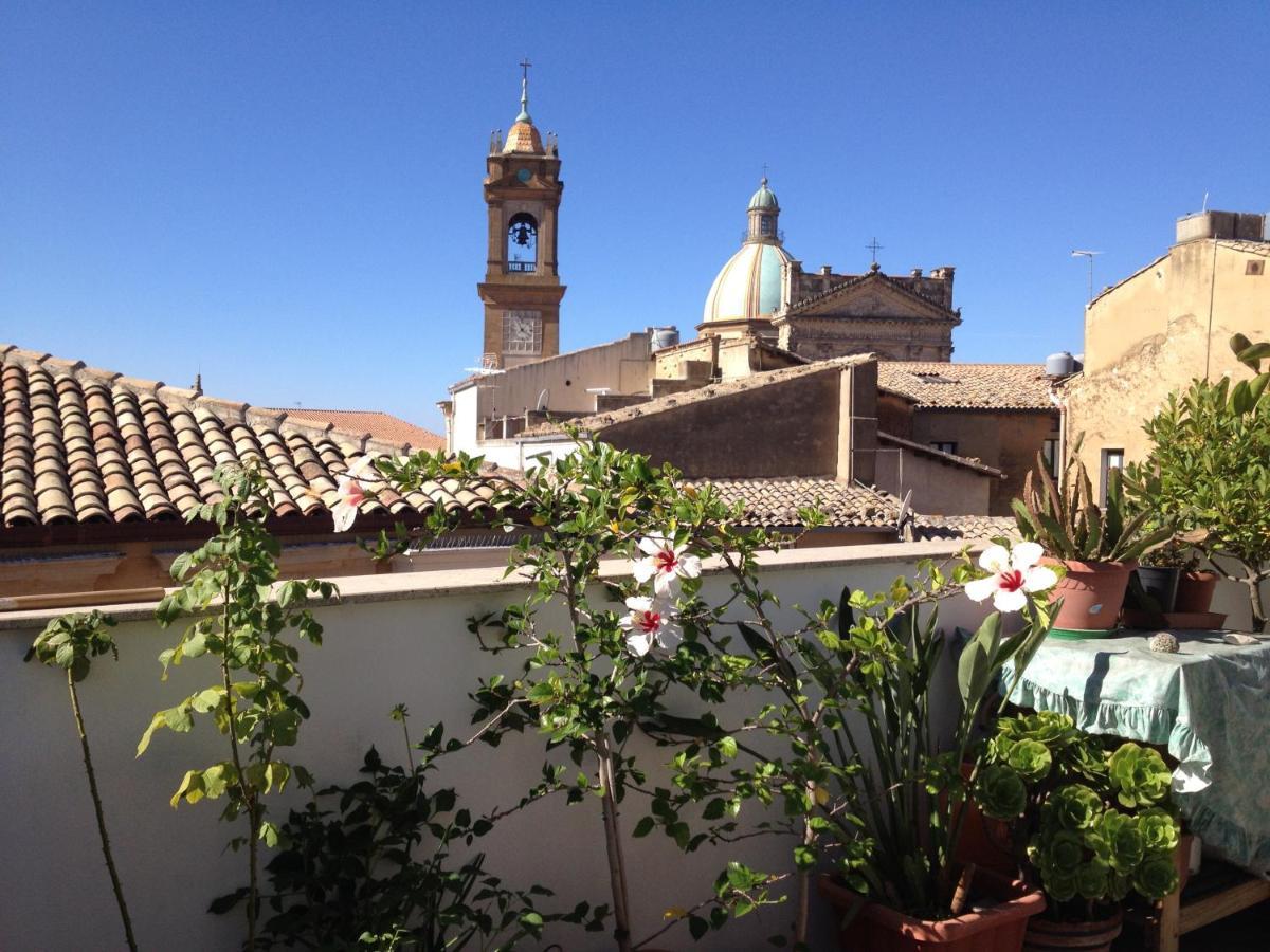 Il Piccolo Attico Bed & Breakfast Caltagirone Exterior photo