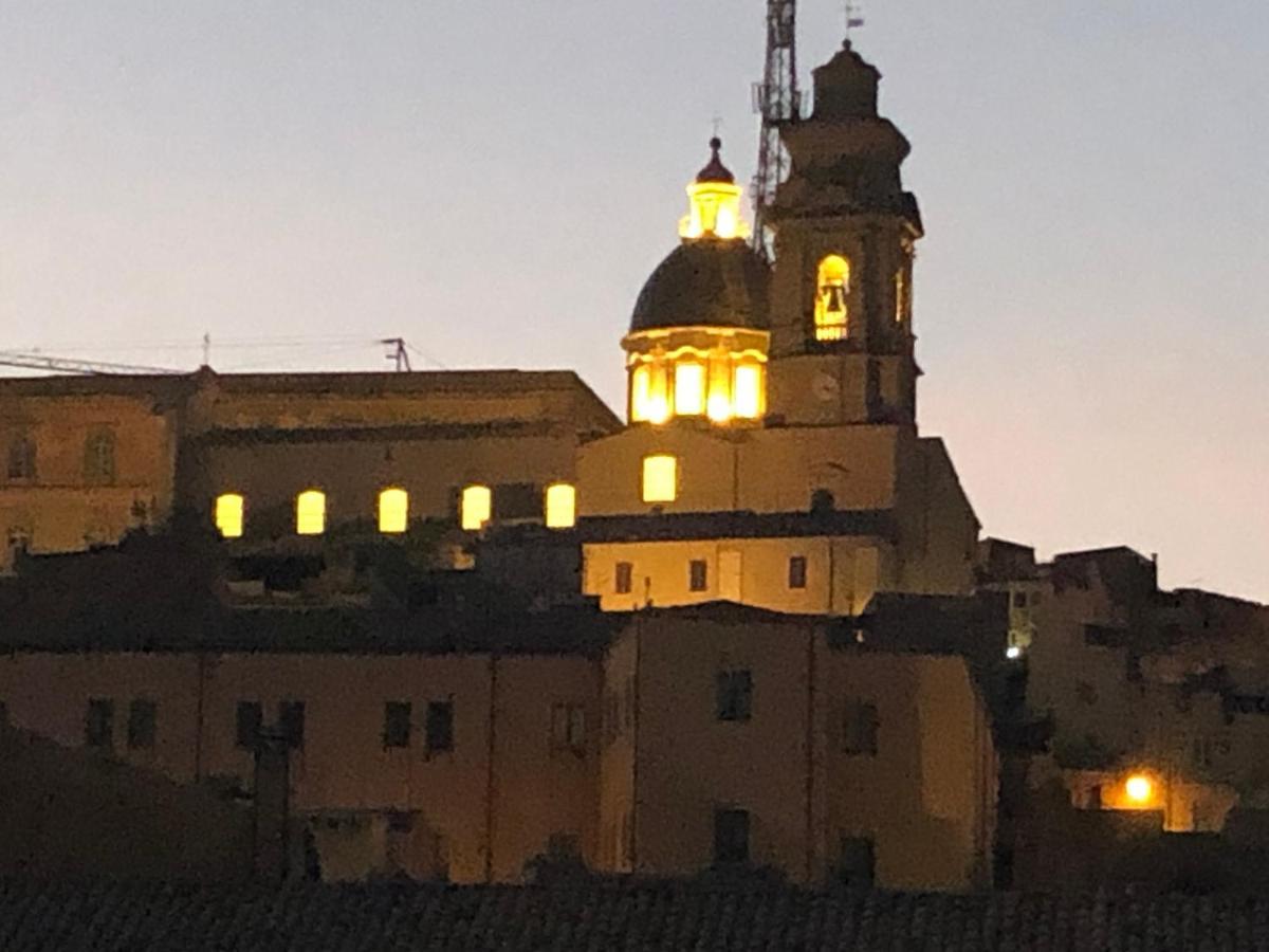 Il Piccolo Attico Bed & Breakfast Caltagirone Exterior photo