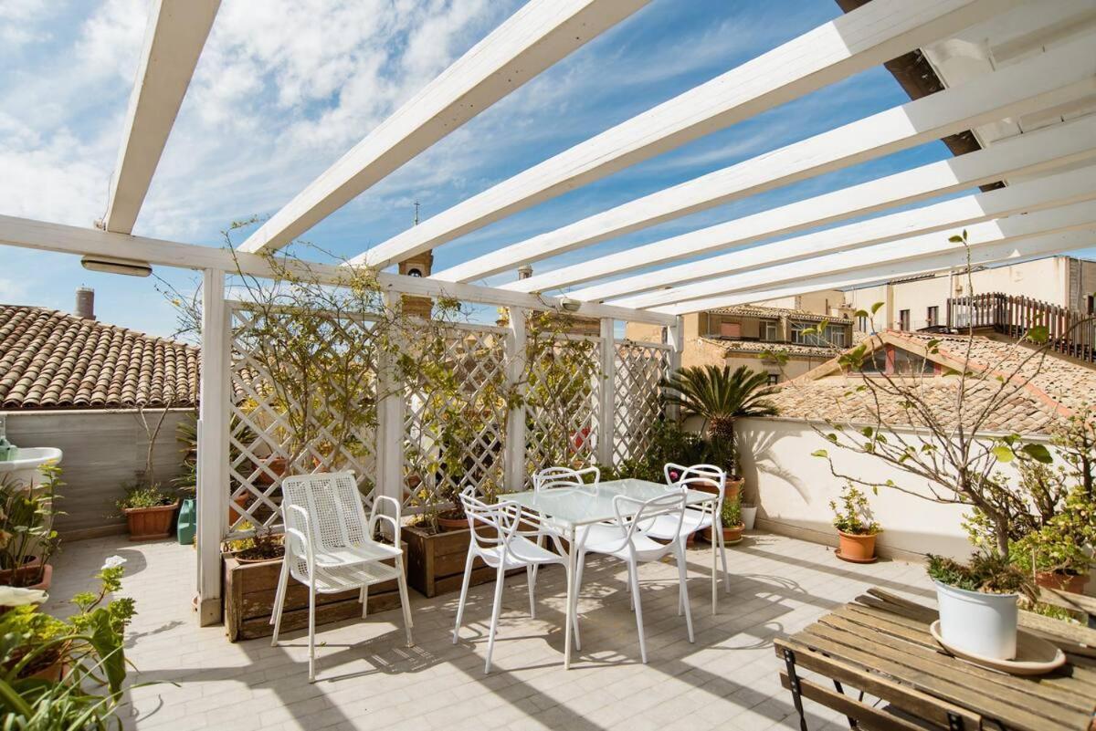 Il Piccolo Attico Bed & Breakfast Caltagirone Exterior photo
