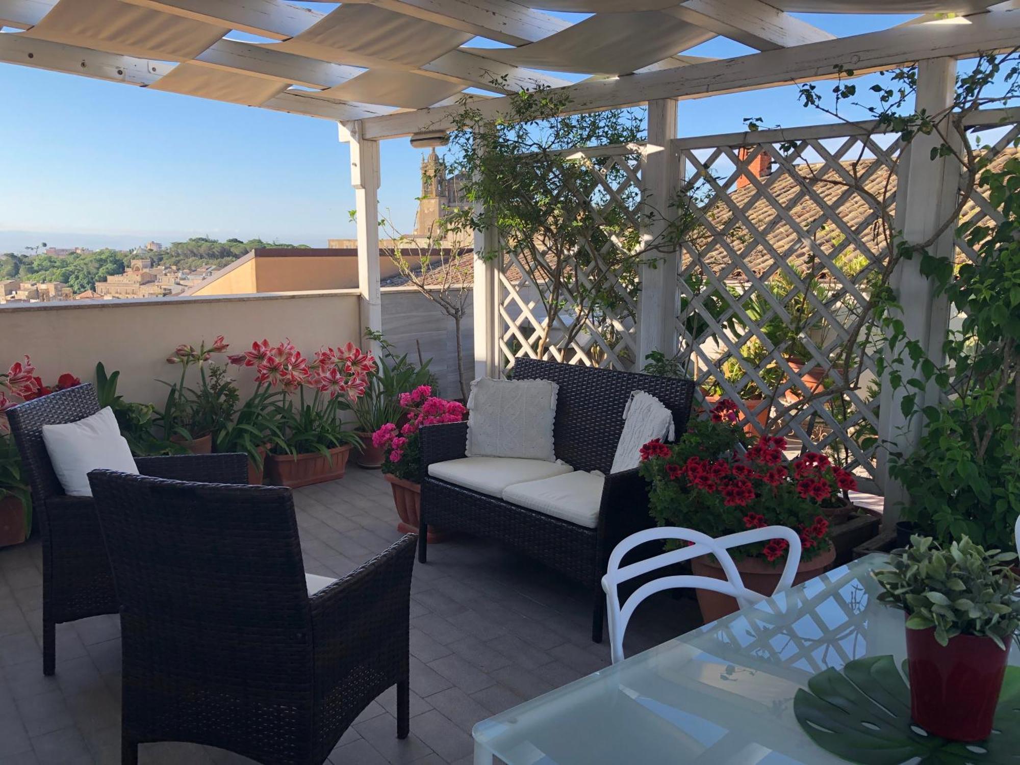 Il Piccolo Attico Bed & Breakfast Caltagirone Exterior photo
